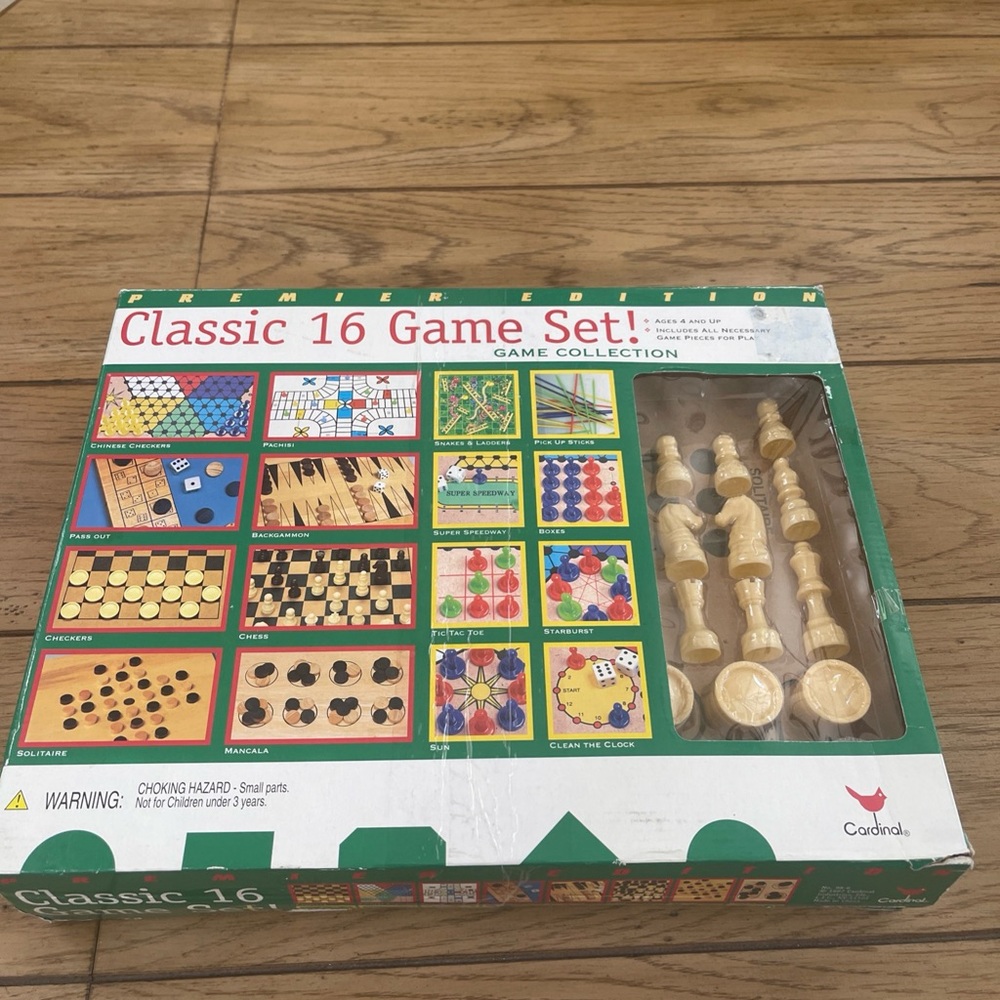 Classic 16 Game Set Vintage Checkers, Chess, Backgammon & more - 1997